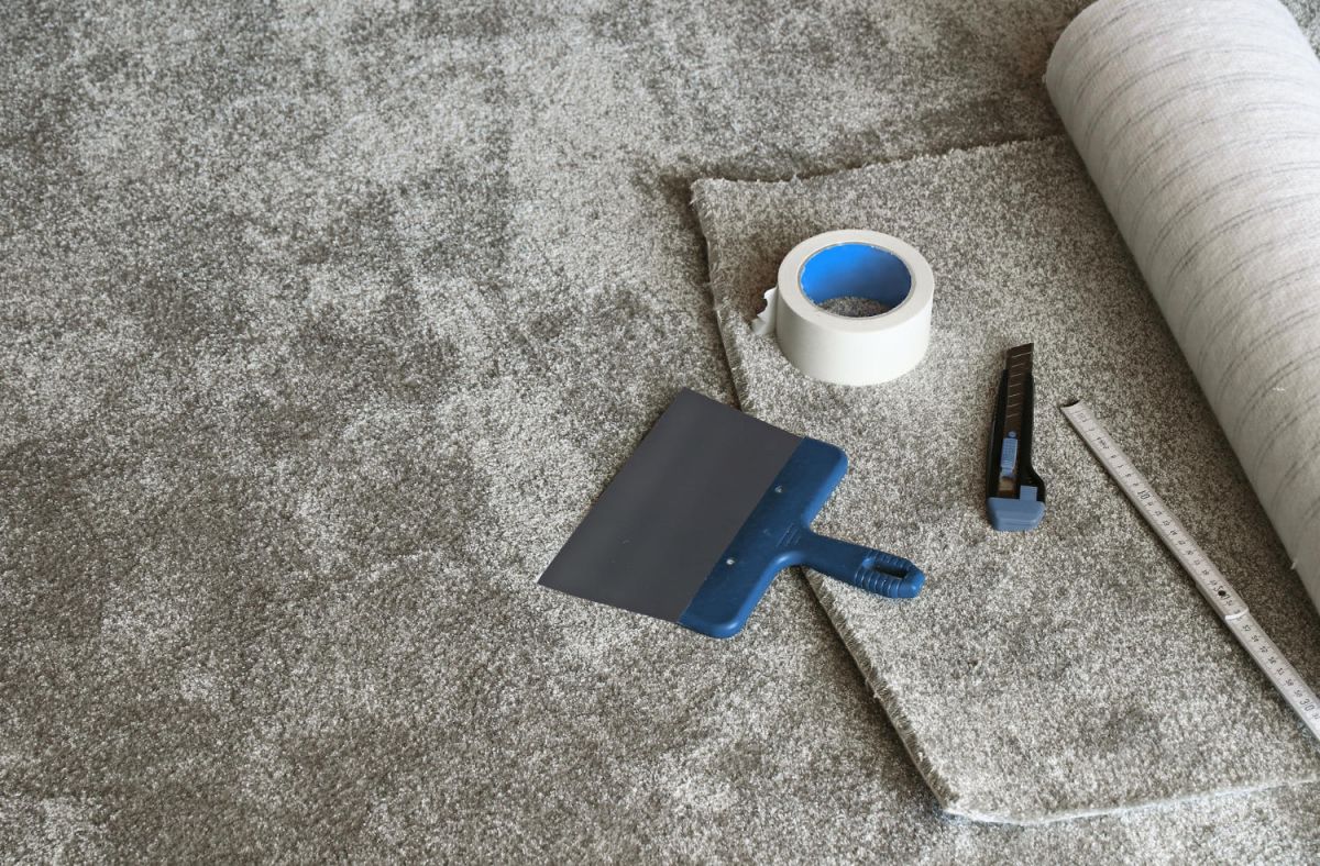 Carpet installer